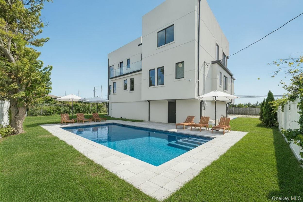 Atlantic Beach, New York 11509, United States, 5 Bedrooms Bedrooms, ,6 BathroomsBathrooms,Residential,Active,213780