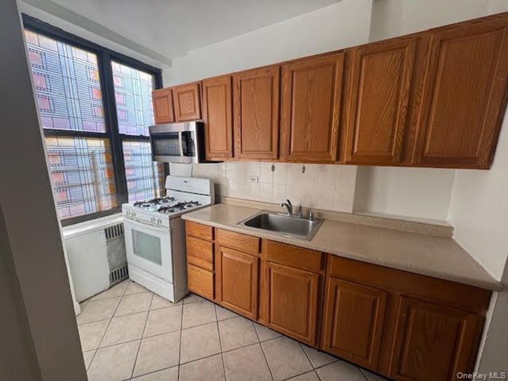 Photo of 3017 Riverdale Avenue #1F, Bronx, NY 10463 (MLS # 953688)