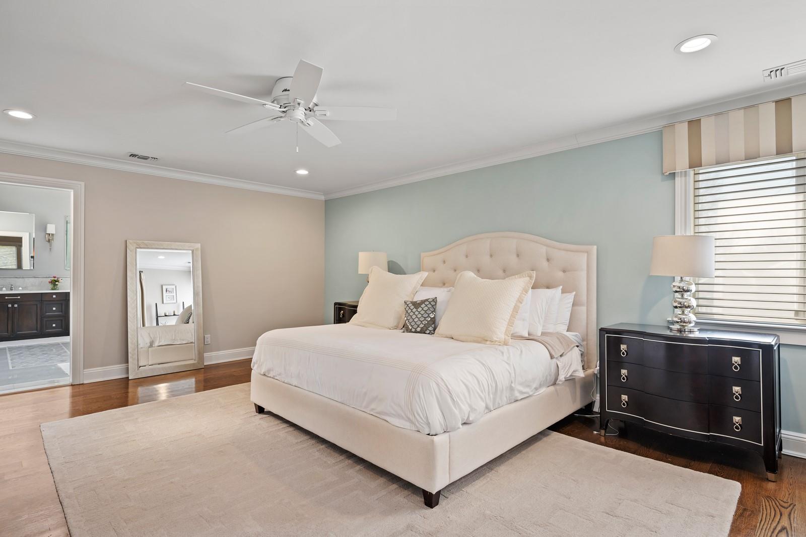 17 Tiffany Circle, Manhasset, New York image 14