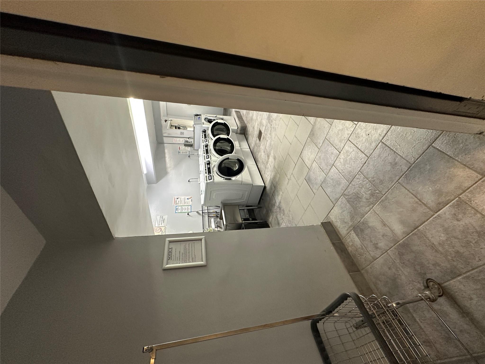 241-20 Northern Boulevard #1M, Douglaston, New York image 32