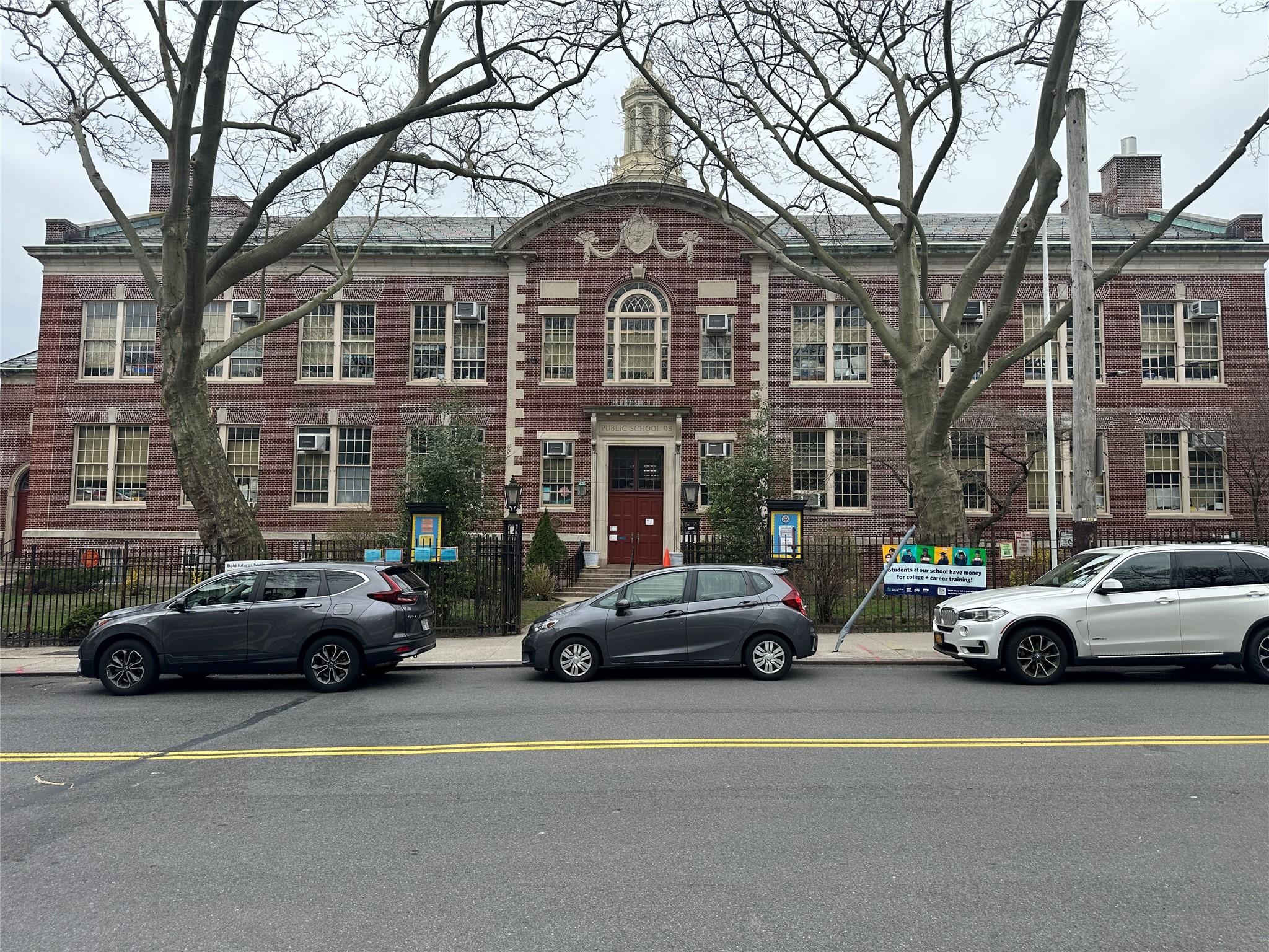 241-20 Northern Boulevard #1M, Douglaston, New York image 22