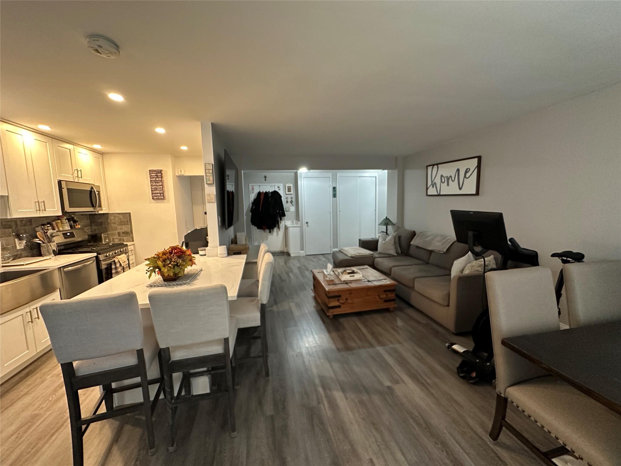 241-20 Northern Boulevard #1M, Douglaston, New York image 10
