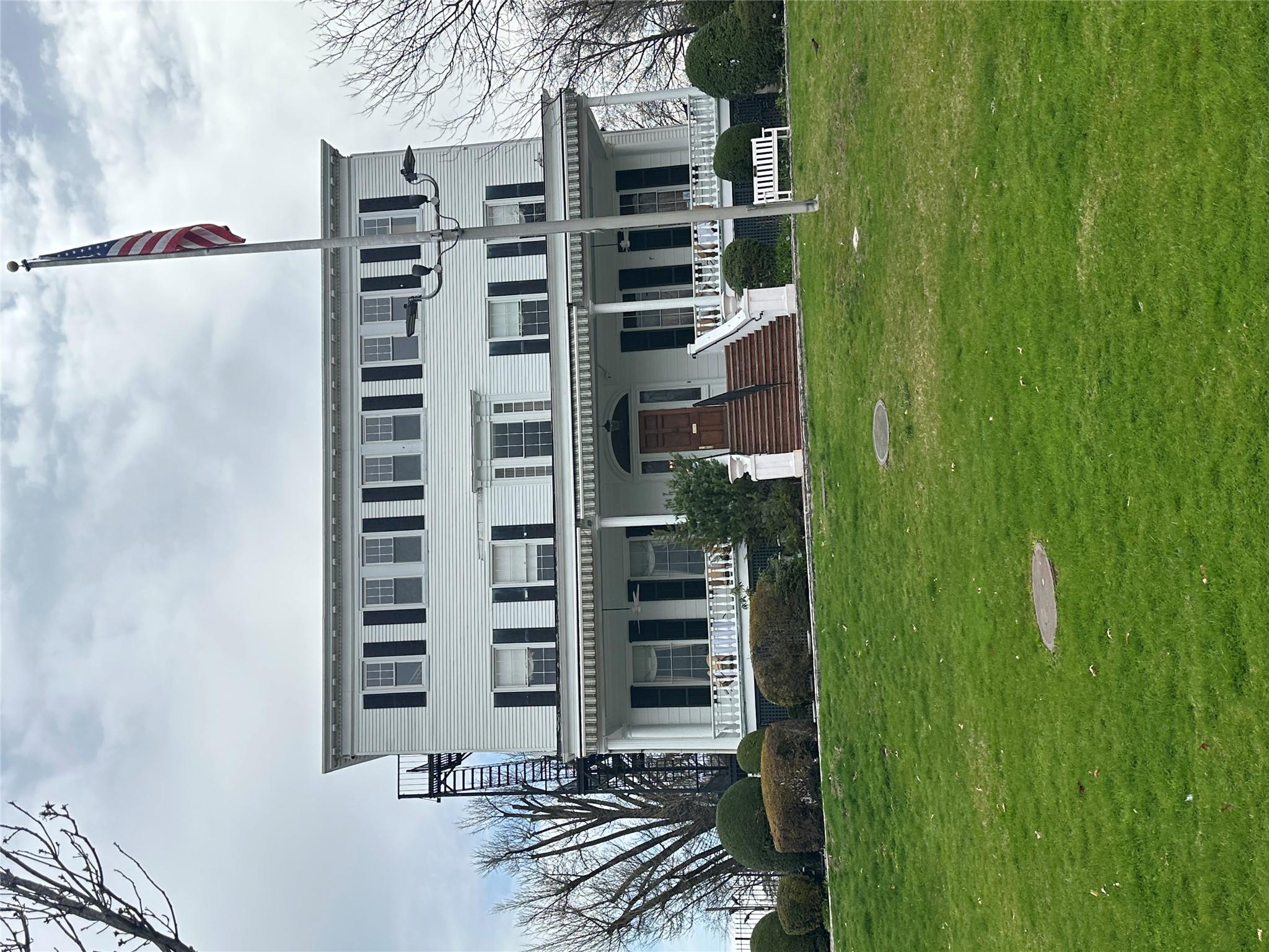 241-20 Northern Boulevard #1M, Douglaston, New York image 17