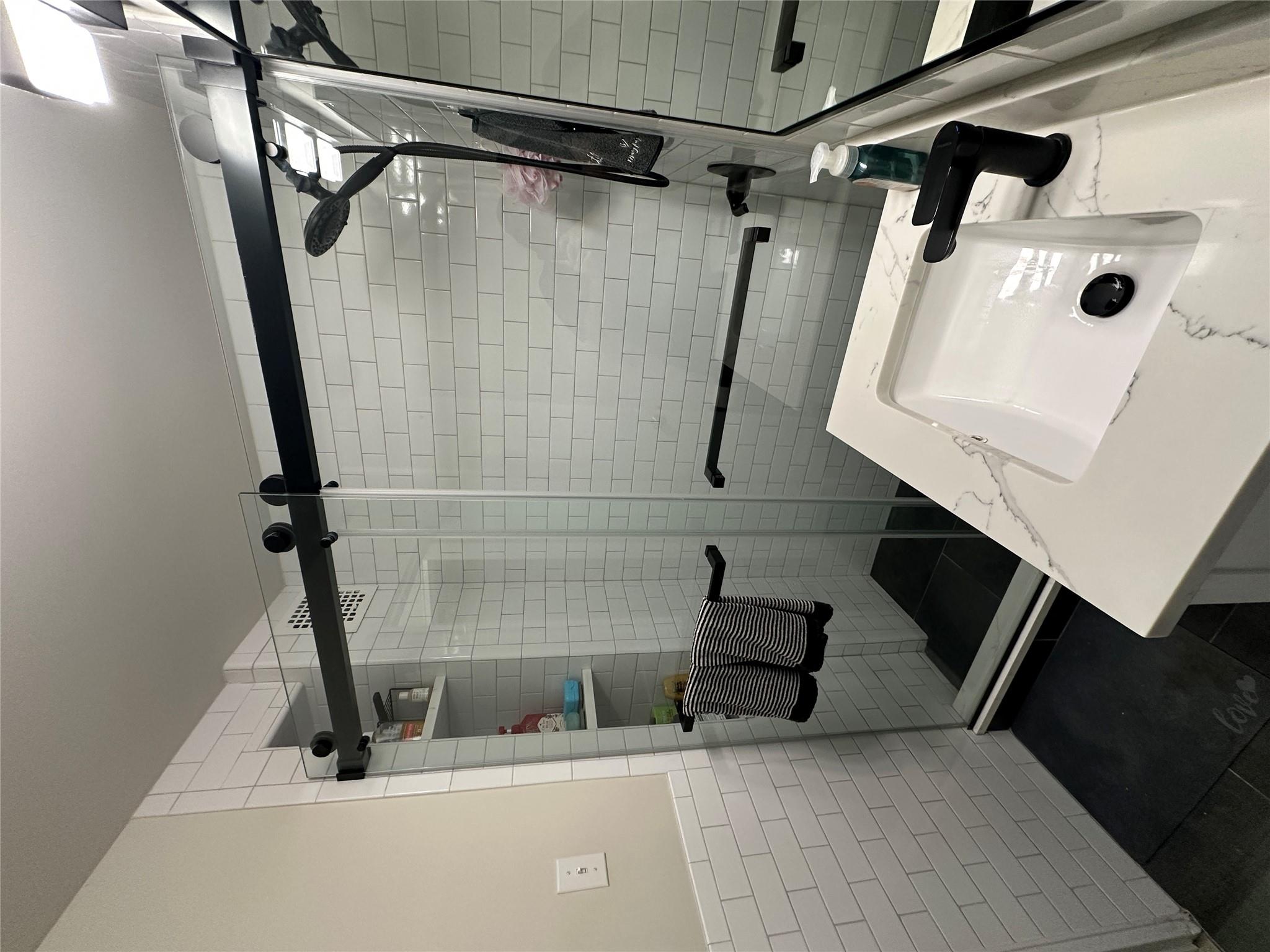 241-20 Northern Boulevard #1M, Douglaston, New York image 15