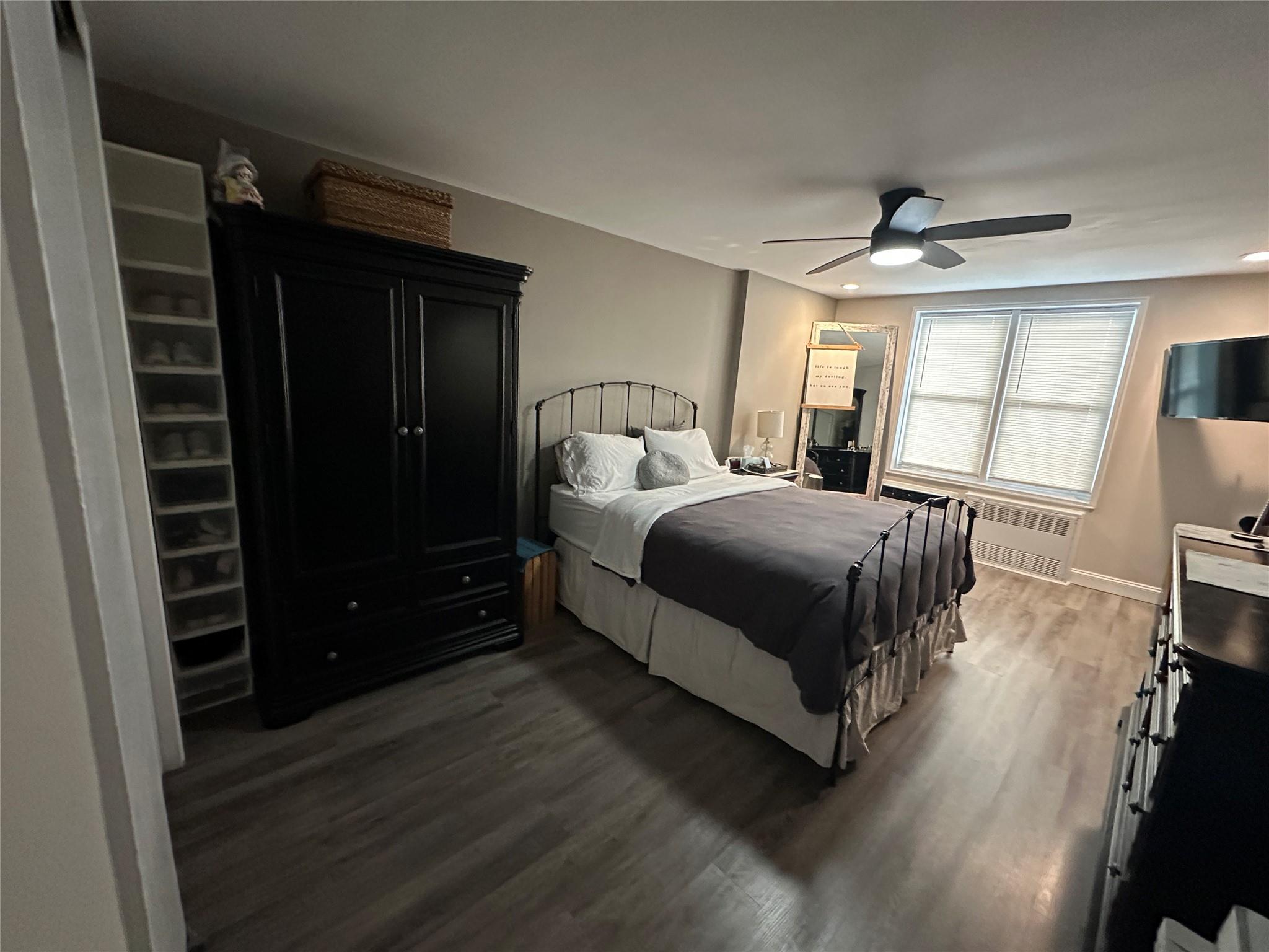 241-20 Northern Boulevard #1M, Douglaston, New York image 4