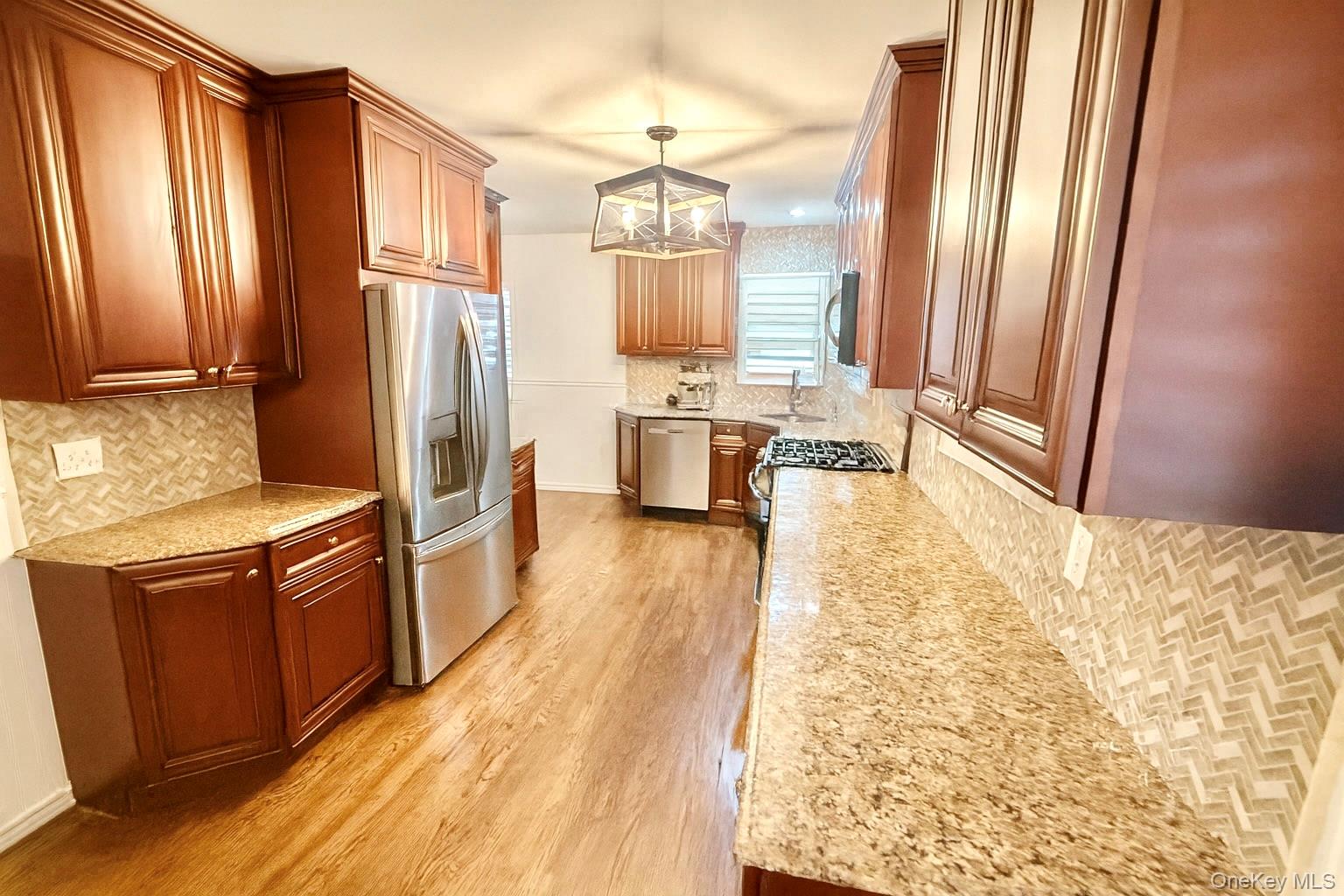 38 E Hamilton Avenue