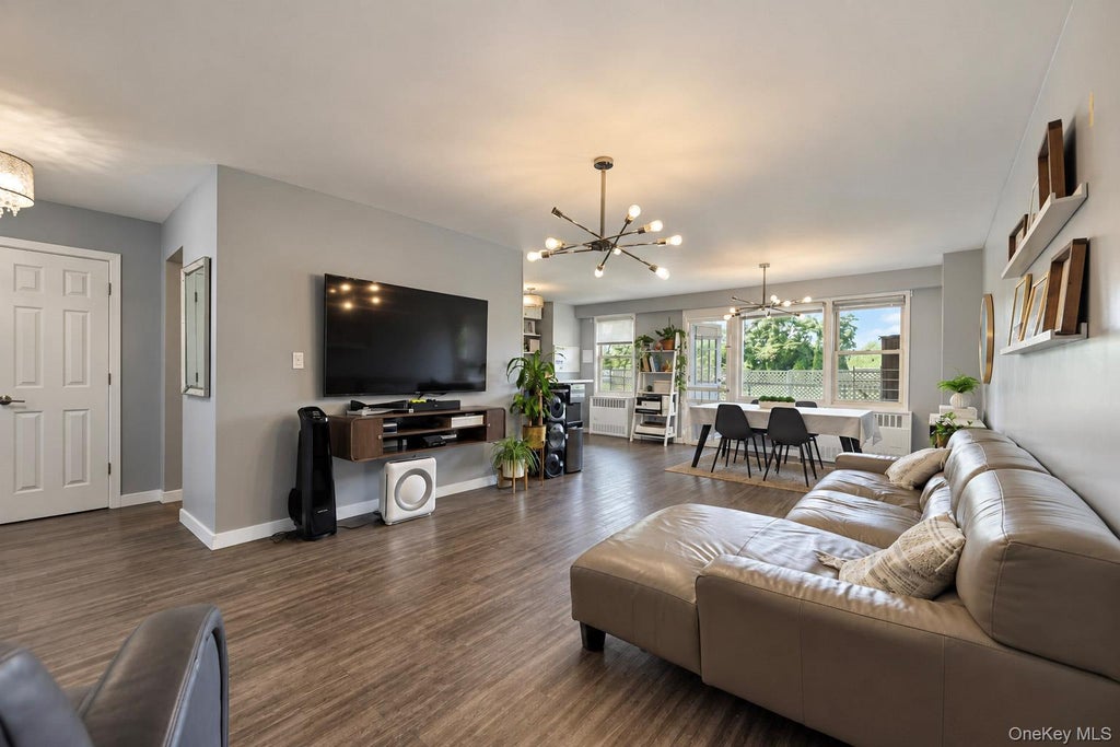 Photo of 1841 Central Park Avenue #6N, Yonkers, NY 10710 (MLS # 1055498)