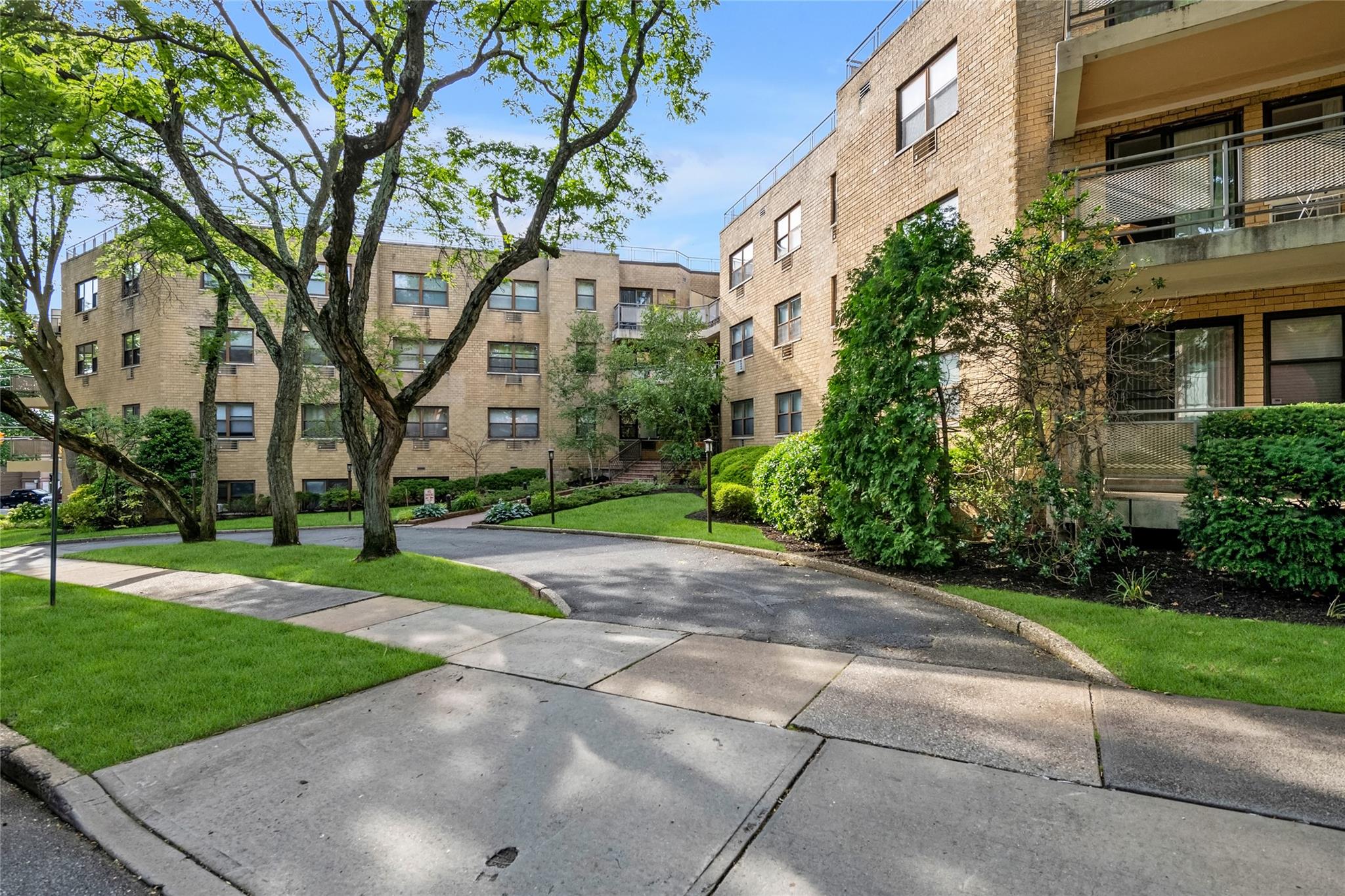 5 Schenck Avenue #2F, Great Neck, New York image 18