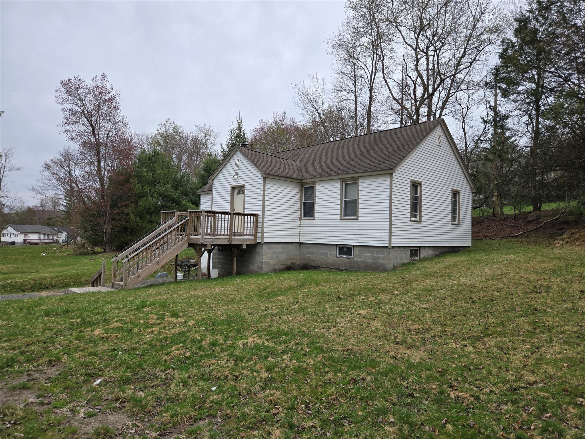 328 N Fraser Rd, Kiamesha Lake, New York image 1