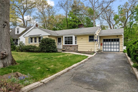 Homes For Sale - 8 Birch Drive<br/> South Huntington, NY 11746