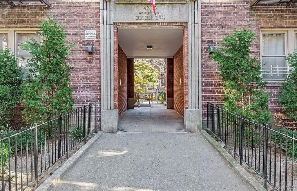 Photo of 4310 48th Avenue #4M, Woodside, NY 11377 (MLS # 987304)