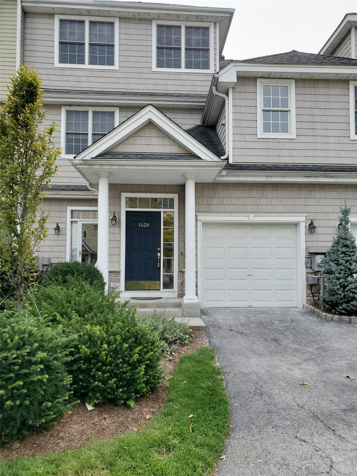 Property for Sale at Half Moon Bay Drive, Croton-On-Hudson, New York - Bedrooms: 3 
Bathrooms: 4 
Rooms: 7  - $725,000