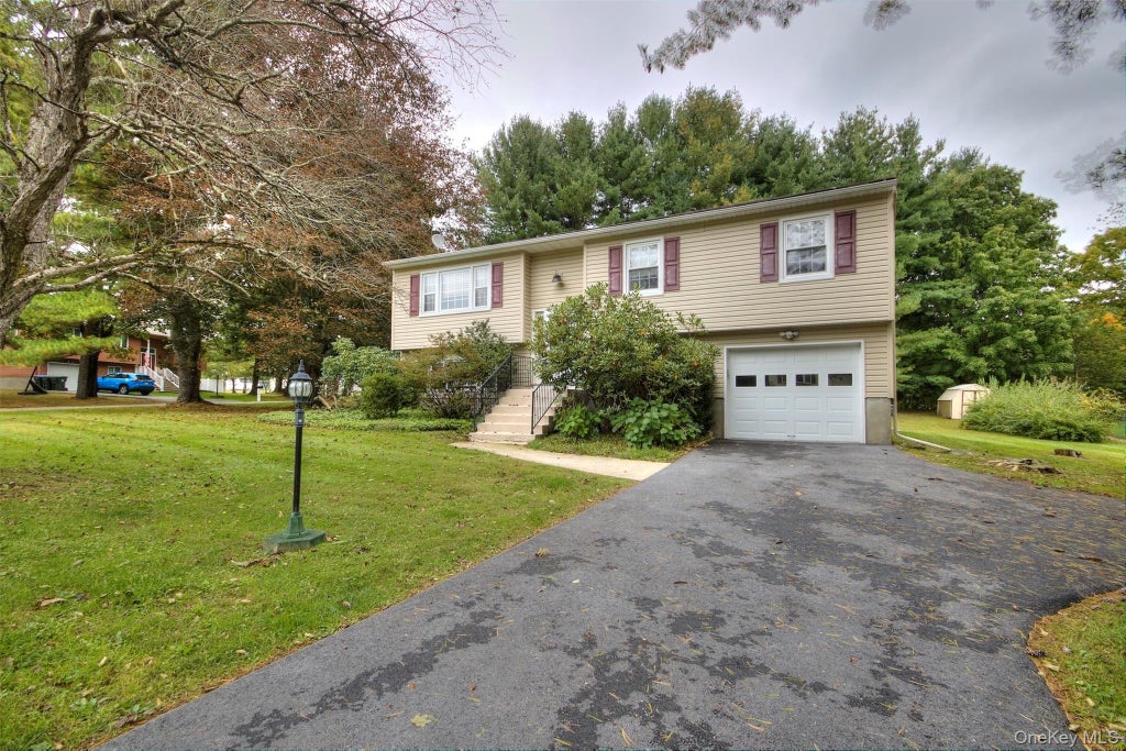 Photo of 50 Lincoln Road, Monroe, NY 10950 (MLS # 1056405)