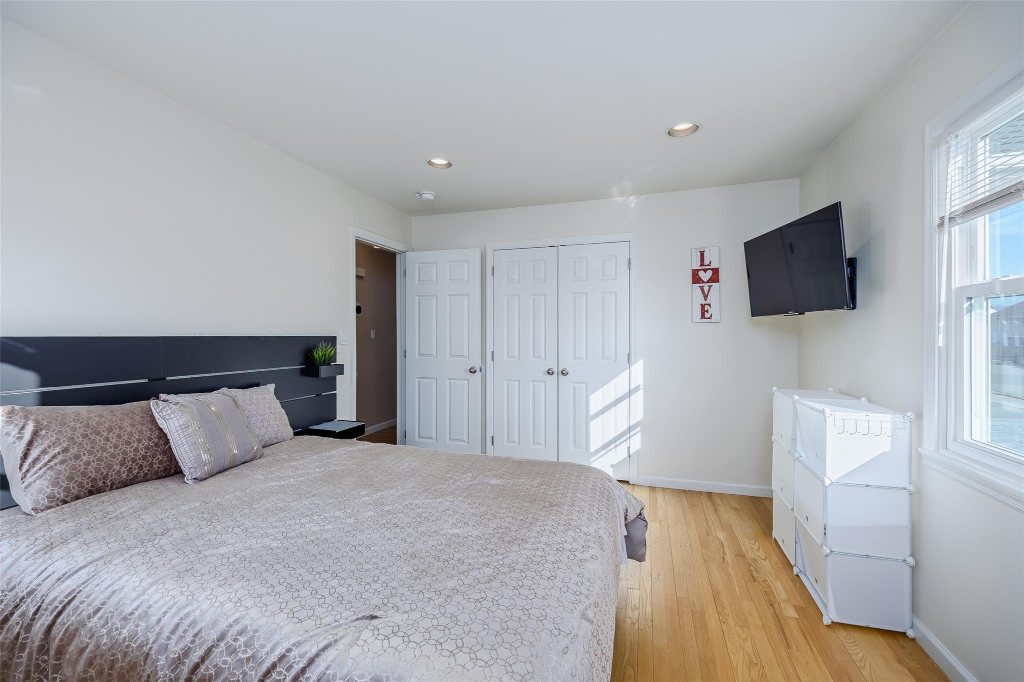 16 Soloff Road, Massapequa, New York image 15