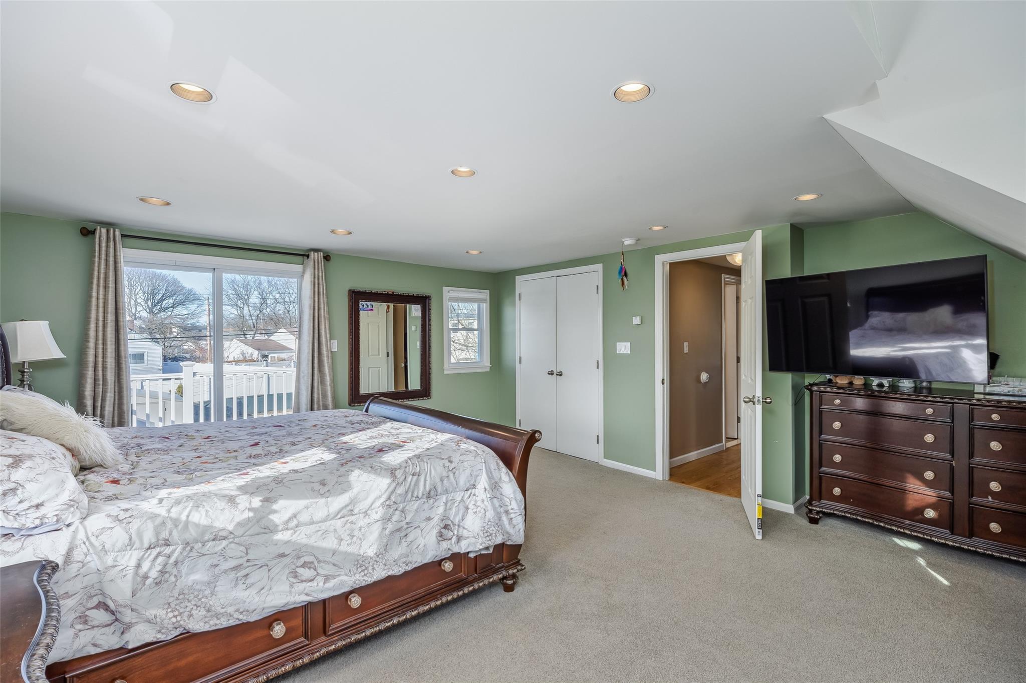 16 Soloff Road, Massapequa, New York image 18