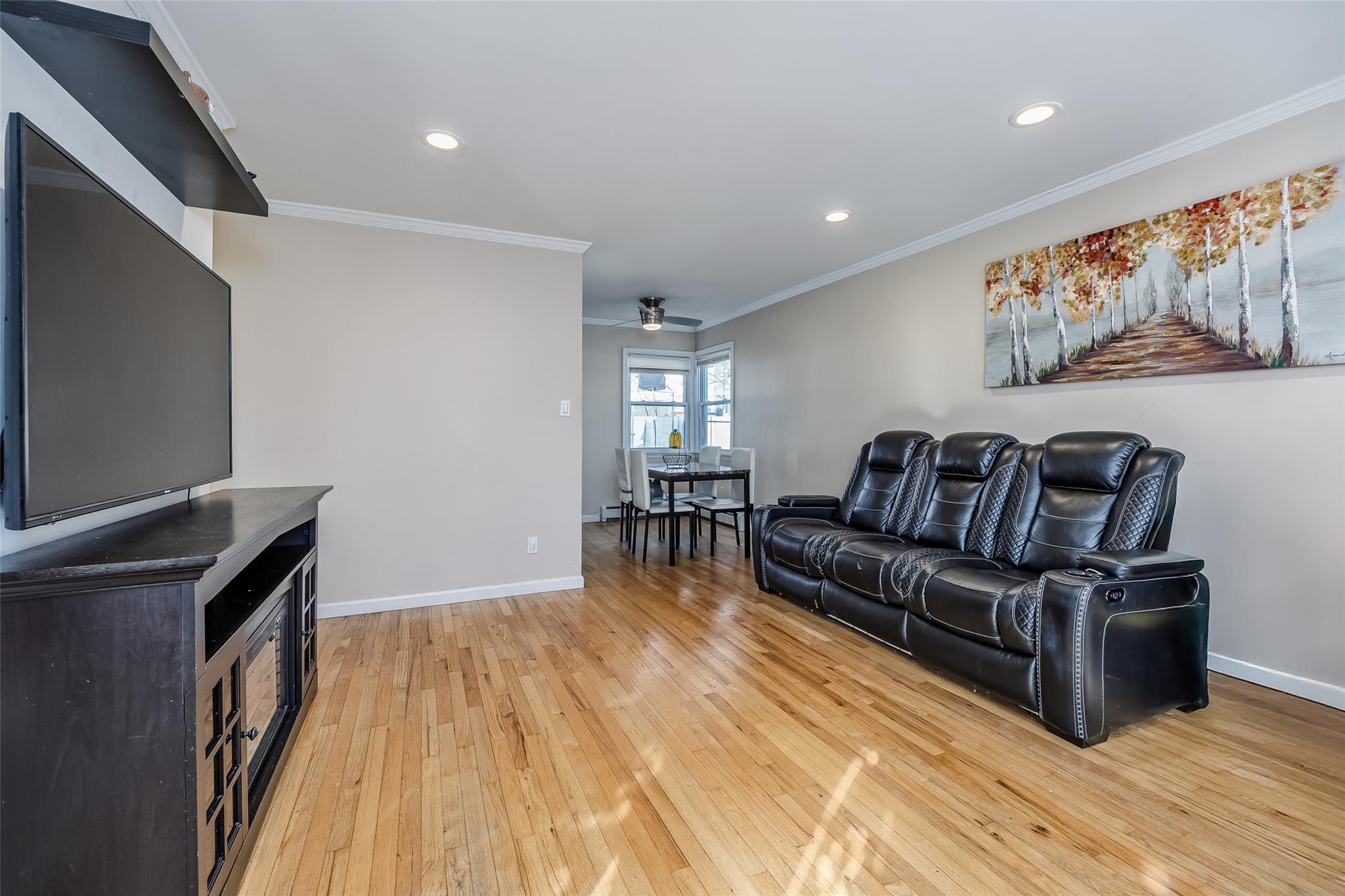 16 Soloff Road, Massapequa, New York image 6