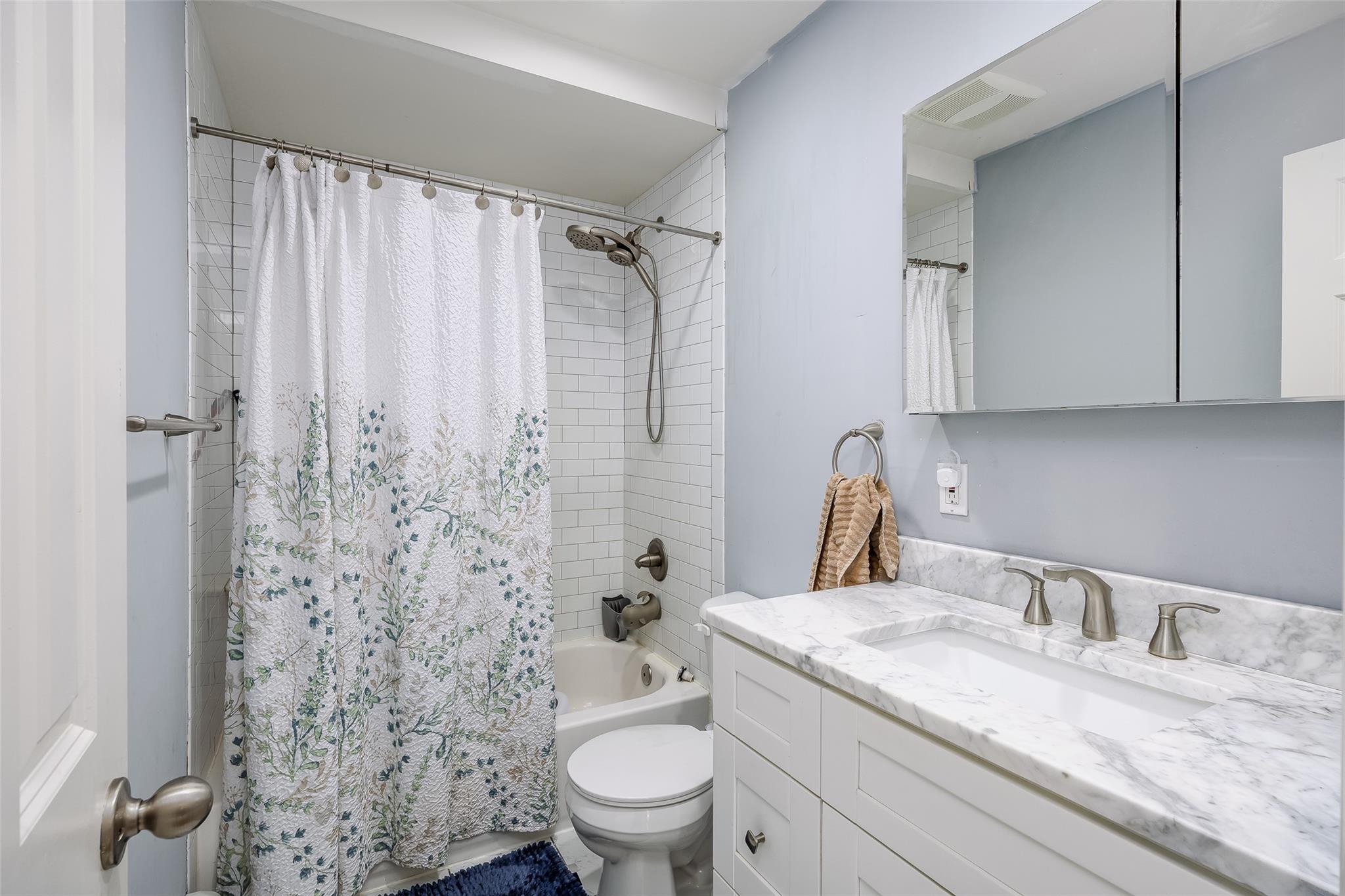 16 Soloff Road, Massapequa, New York image 14