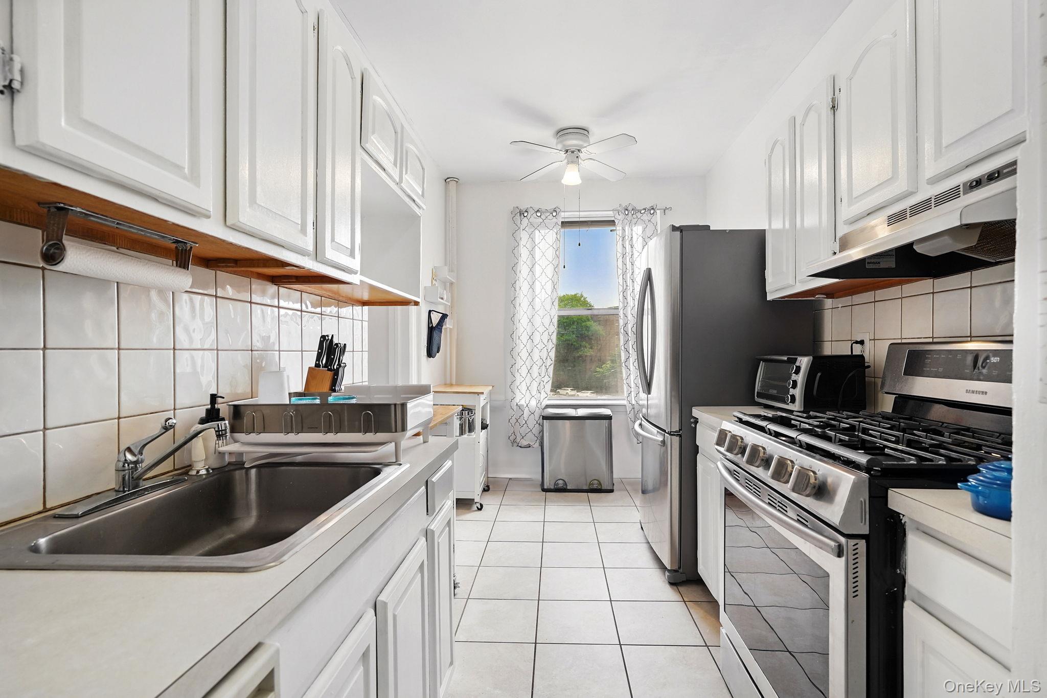 472 Gramatan Avenue CC3, Building 6