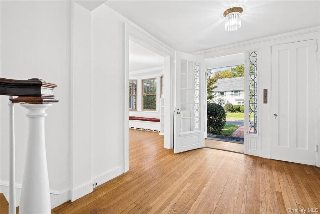 Photo of 20 Whitfield Terrace, New Rochelle, NY 10801 (MLS # 1055171)