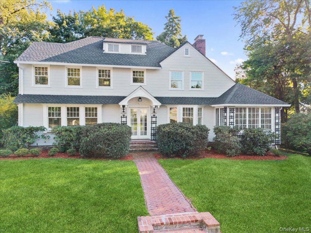 Photo of 20 Whitfield Terrace, New Rochelle, NY 10801 (MLS # 1055171)