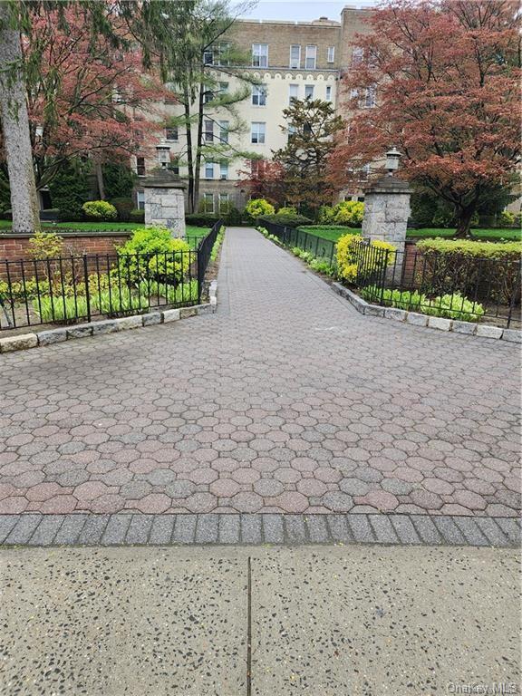 472 Gramatan Ave #S 5, Mount Vernon, New York image 1