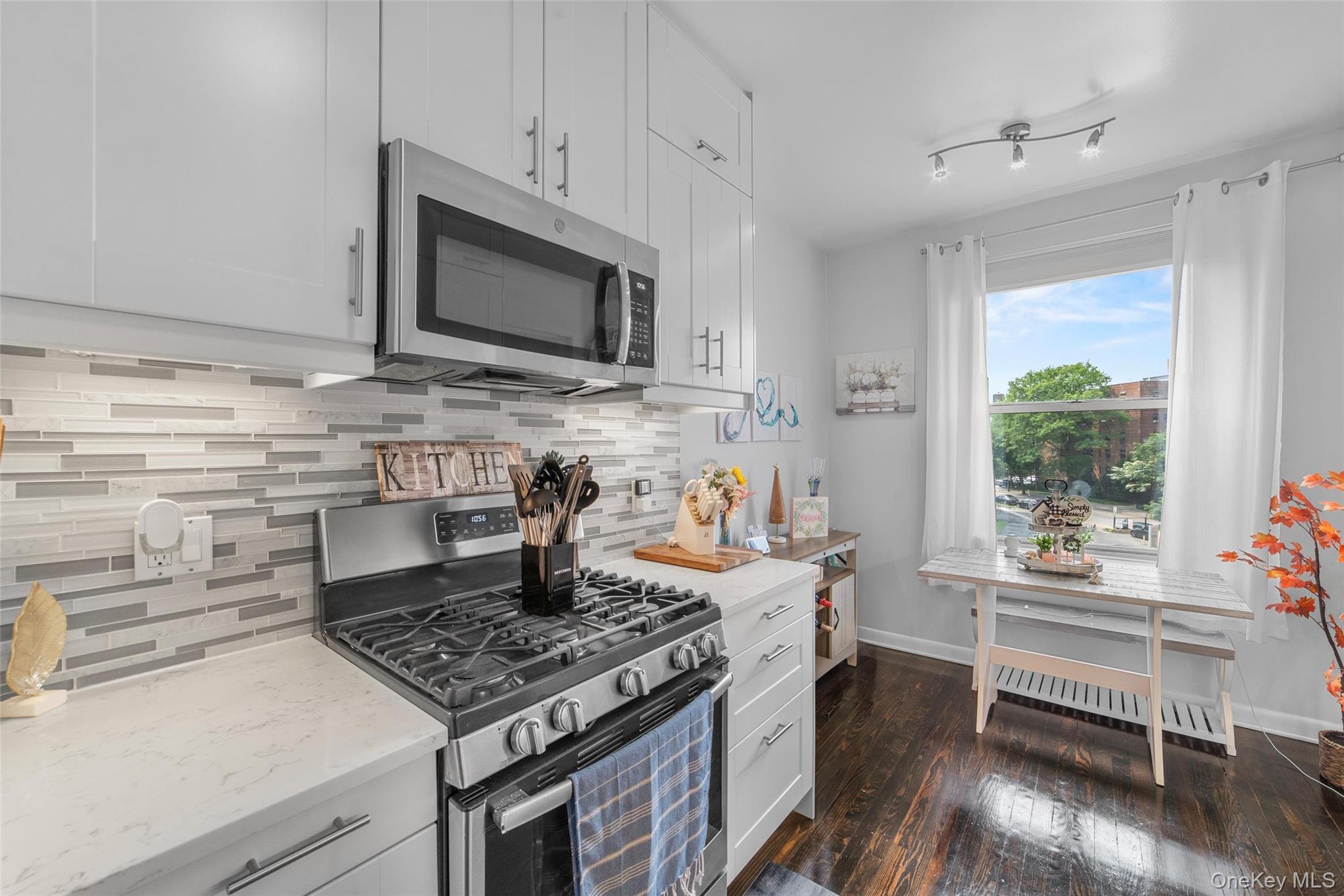 472 Gramatan Avenue DD3