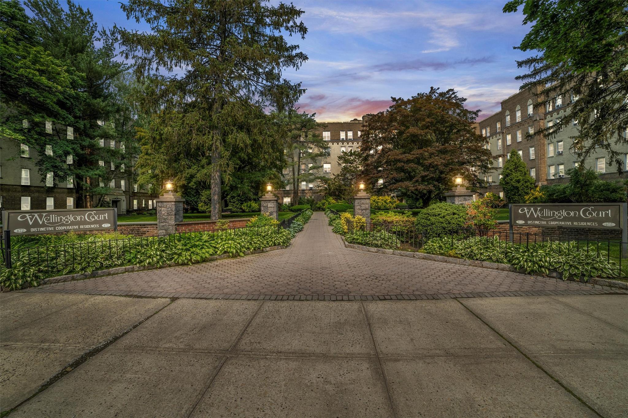 Property for Sale at Gramatan Avenue Dd3, Mount Vernon, New York - Bedrooms: 1 
Bathrooms: 1 
Rooms: 4  - $189,000