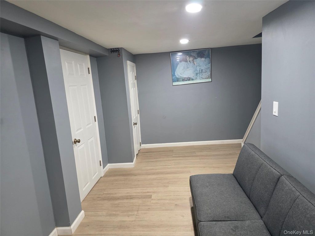 Photo of 226 Swalm Street, Westbury, NY 11590 (MLS # 963849)