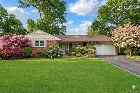 Homes For Sale - 27 Cedar Street<br/> Syosset, NY 11791