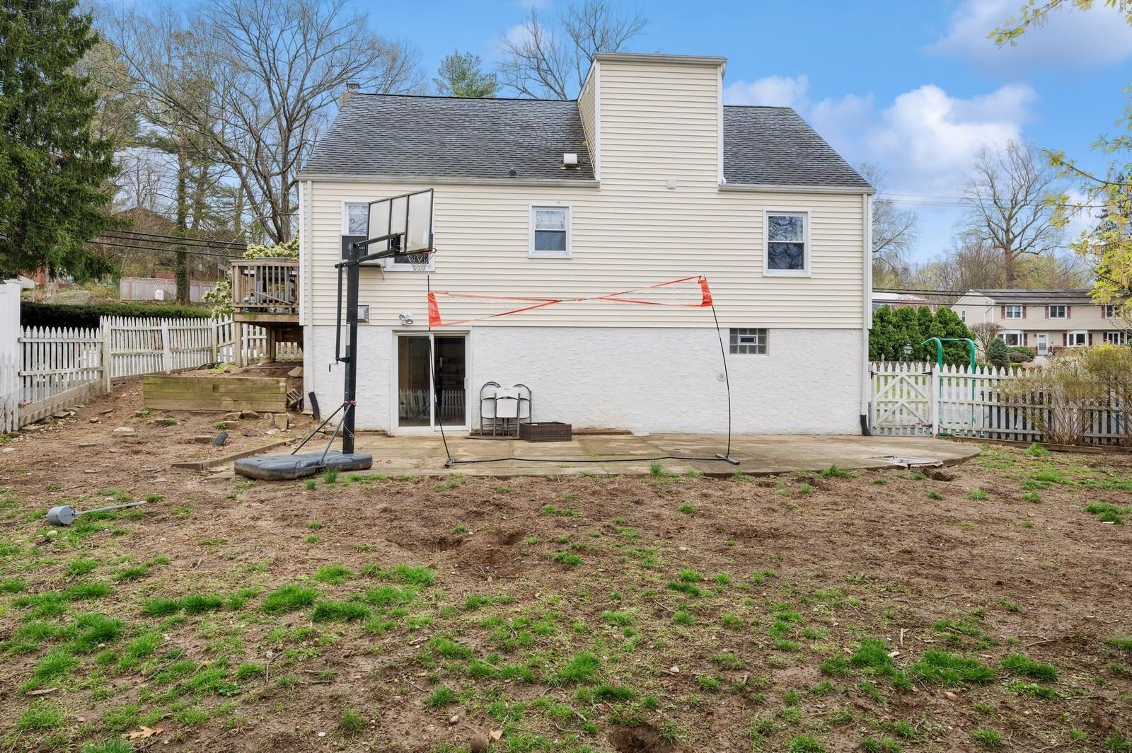 1164 Dobbs Ferry Road, White Plains, New York image 30