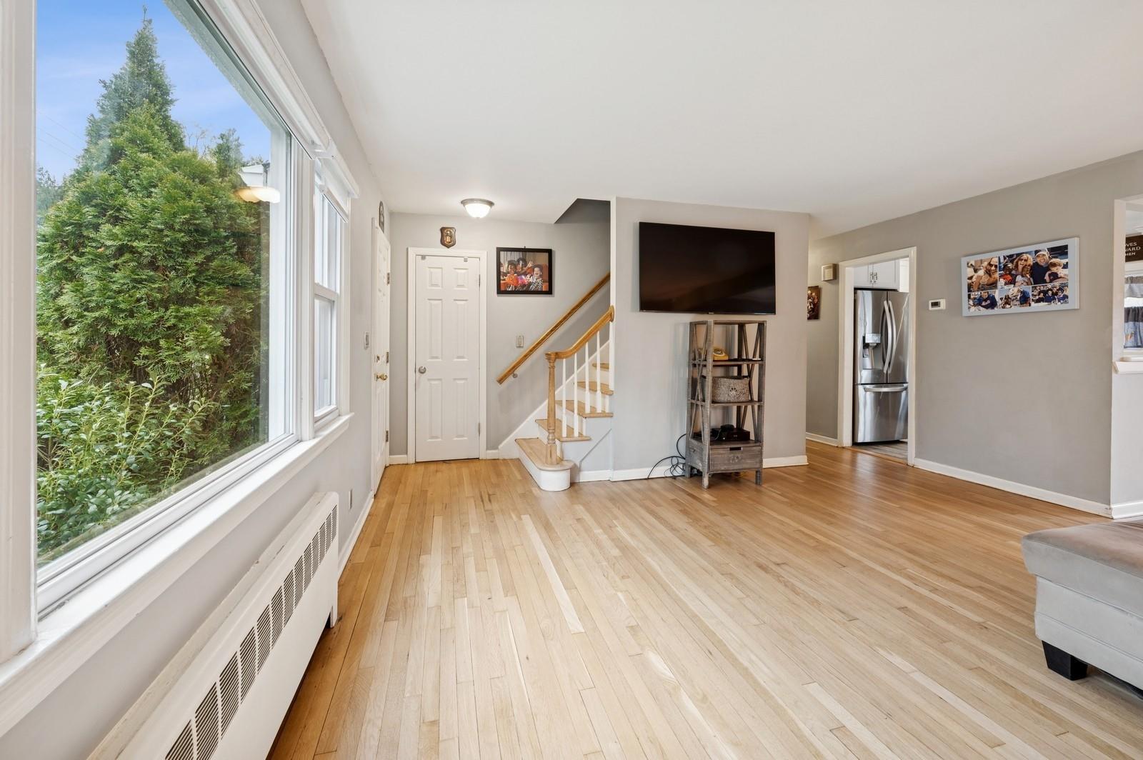 1164 Dobbs Ferry Road, White Plains, New York image 9