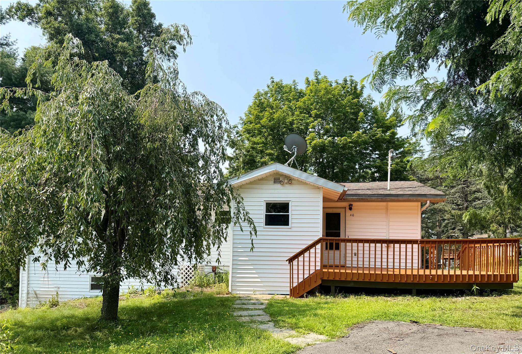 40 Crescent View