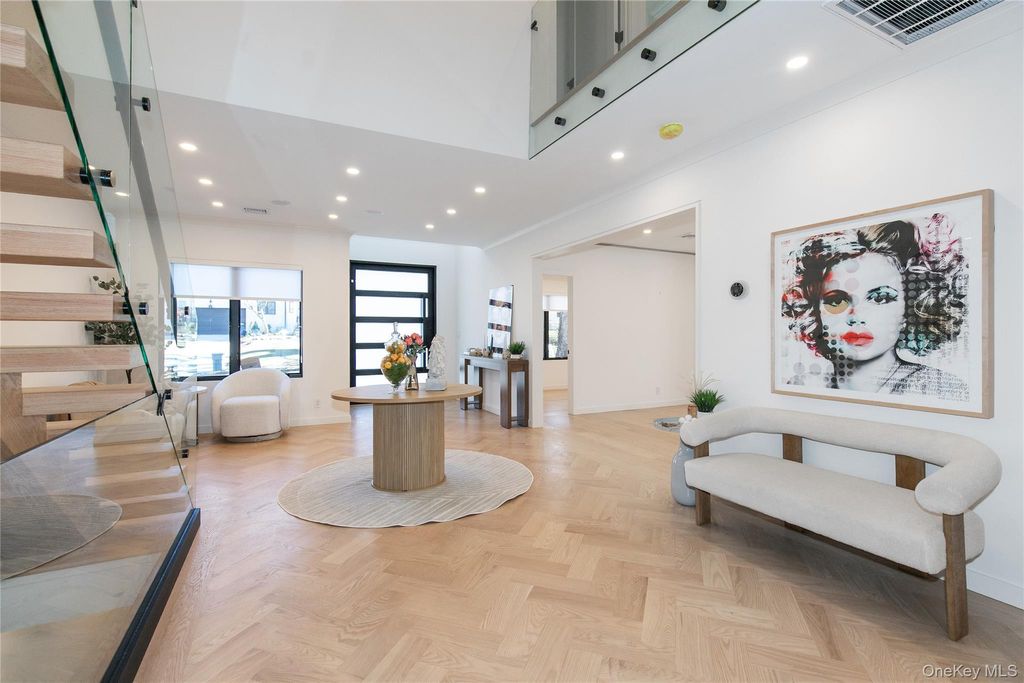 Photo of 1 Bentley Road, Great Neck, NY 11023 (MLS # 968667)