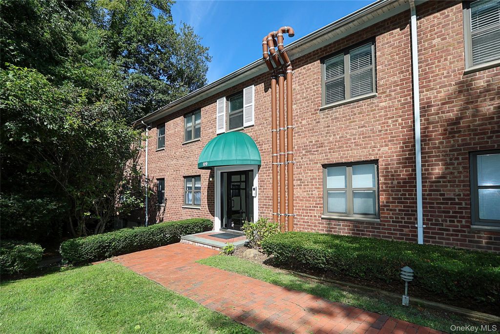 Photo of 309 Main Street #Unit D, Roslyn, NY 11576 (MLS # 910572)
