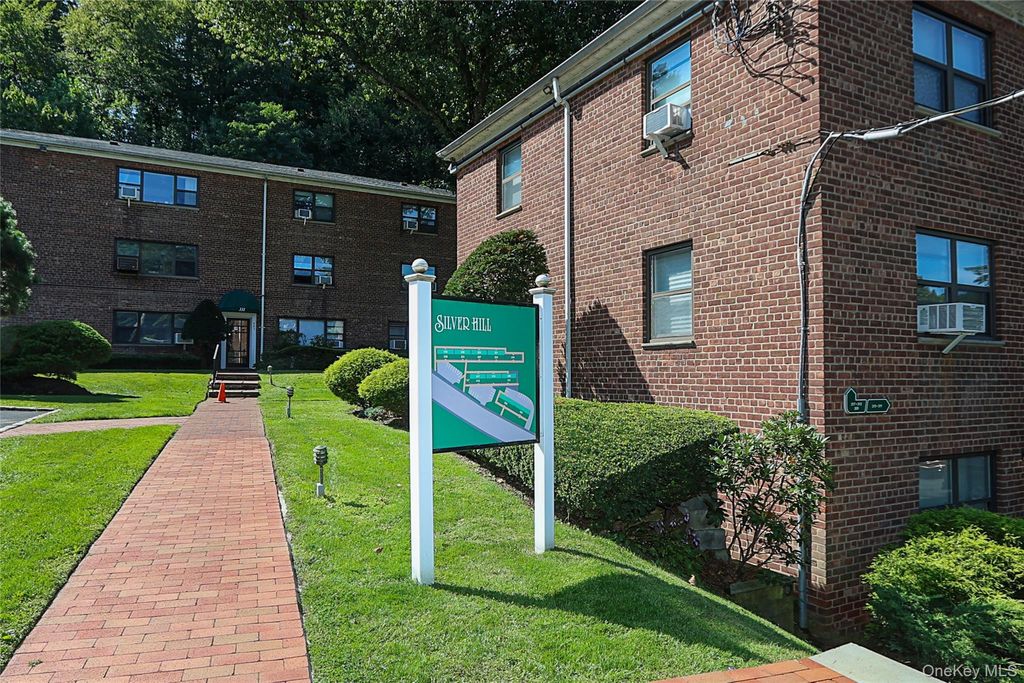 Photo of 309 Main Street #Unit D, Roslyn, NY 11576 (MLS # 910572)