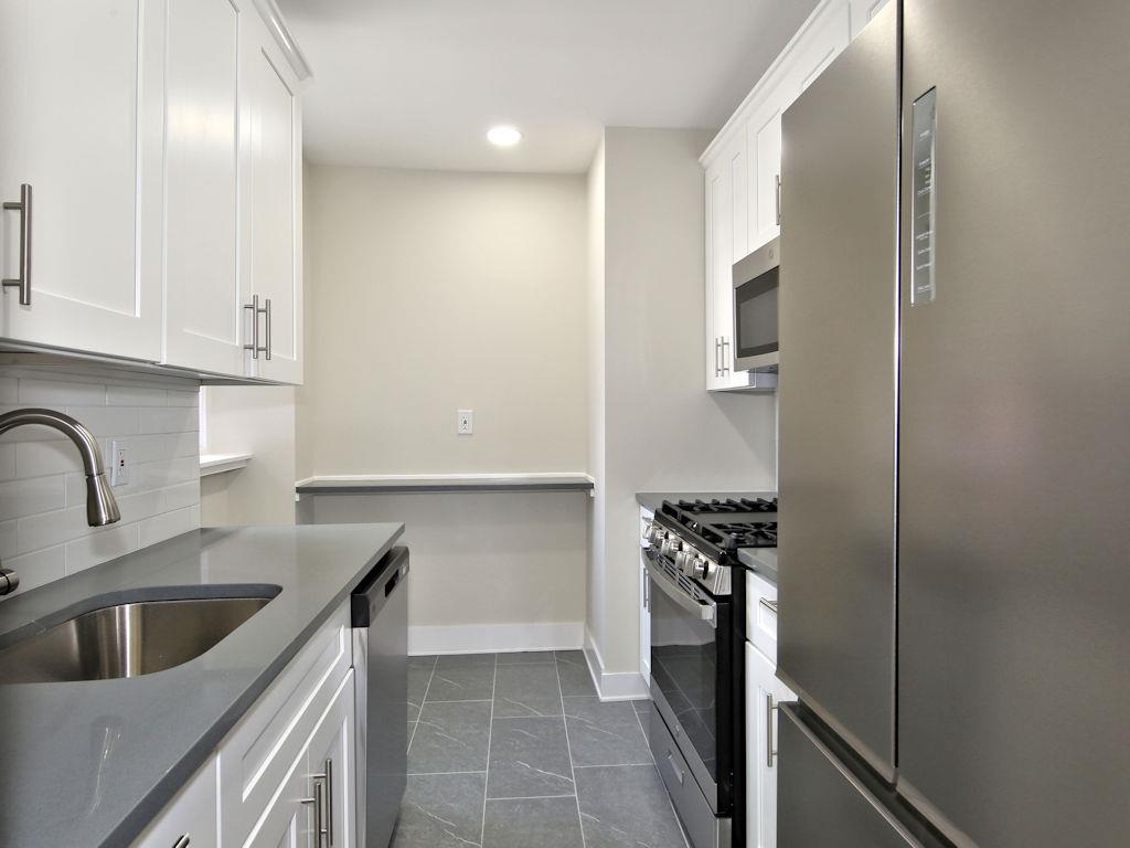 130 Centre Avenue 4E