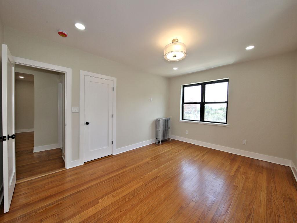 130 Centre Avenue 4E