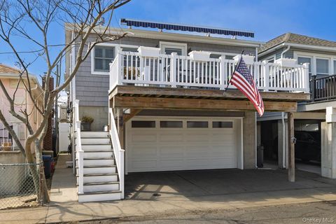Photo of 35 Nebraska Street, Long Beach, NY 11561 (MLS # 986064)