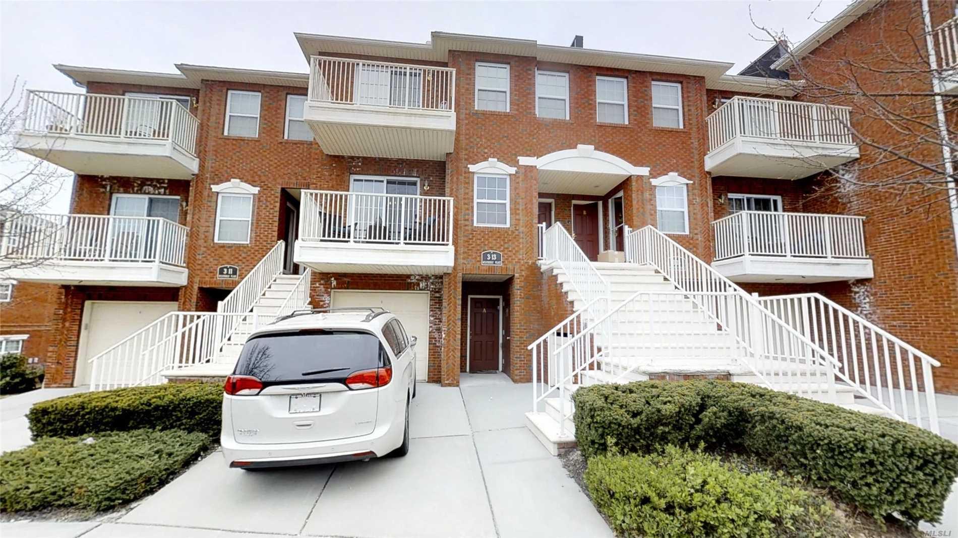 Property for Sale at Weatherly Place 84, College Point, Queens, NY - Bedrooms: 2 
Bathrooms: 2 
Rooms: 7  - $778,800
