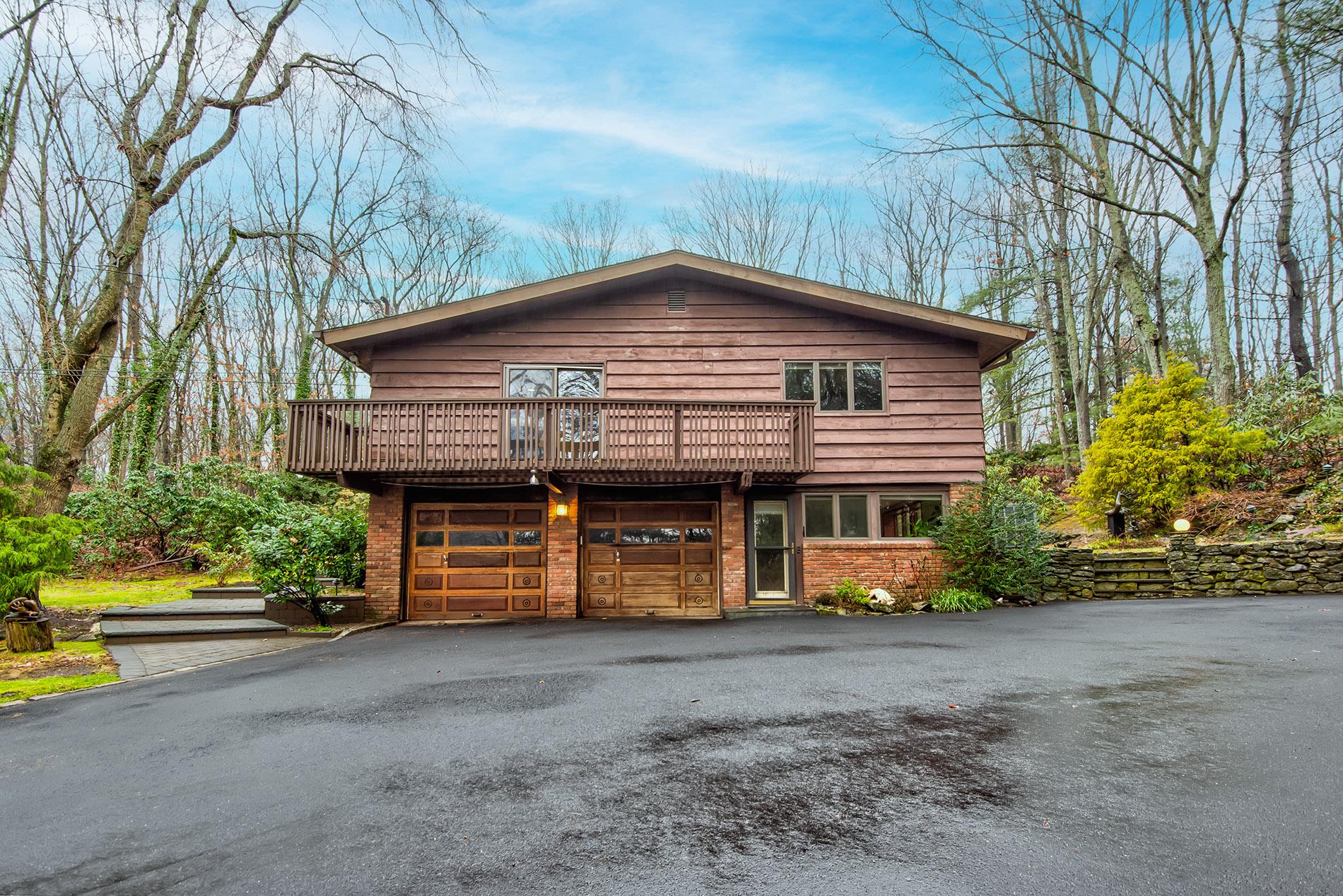 10 Ponderosa Drive, Melville, New York image 3