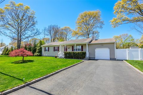 Homes For Sale - 405 Puritan Drive<br/> Yaphank, NY 11967