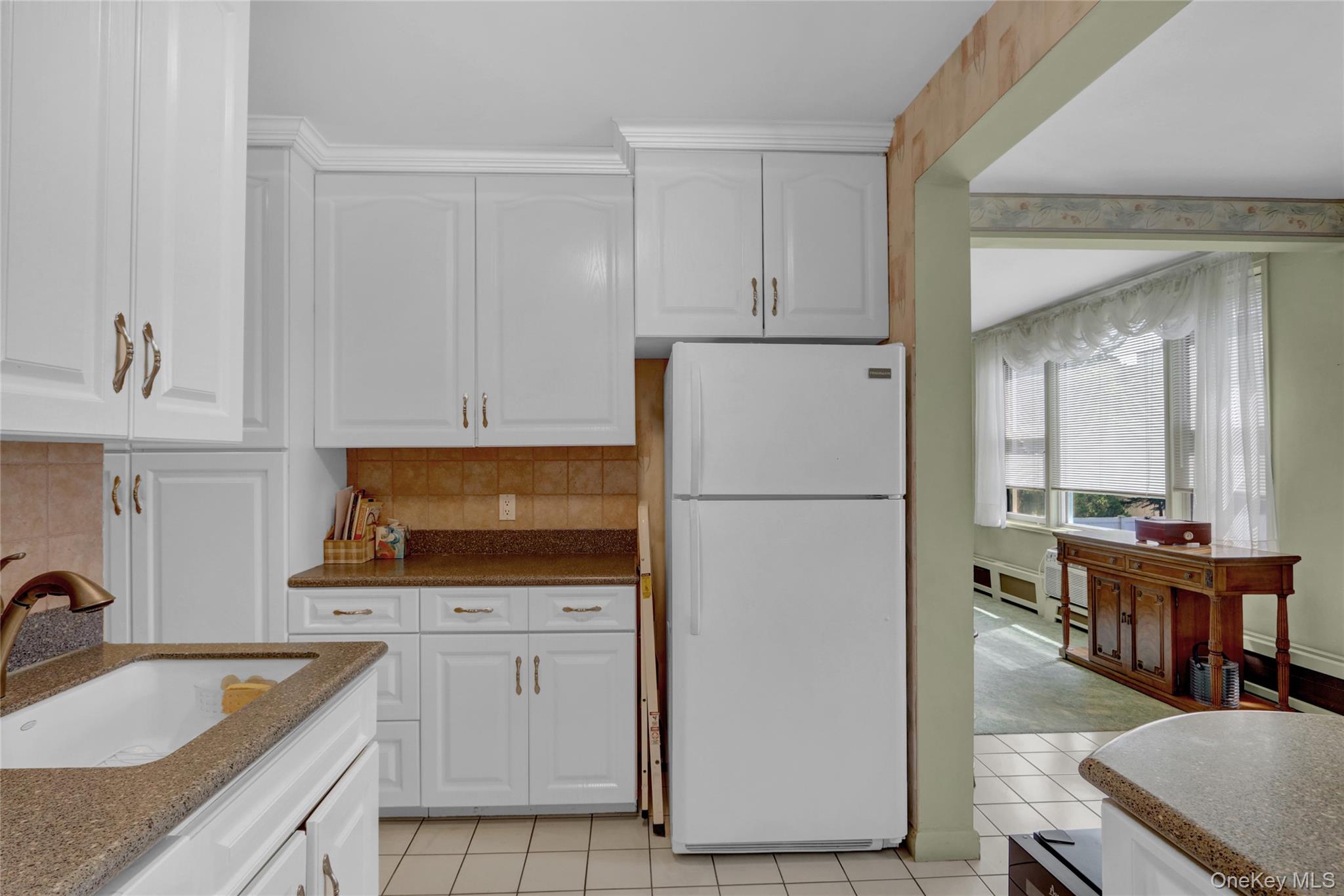 Rockville Centre, New York 11570, United States, 3 Bedrooms Bedrooms, ,2 BathroomsBathrooms,Residential,Active,142598