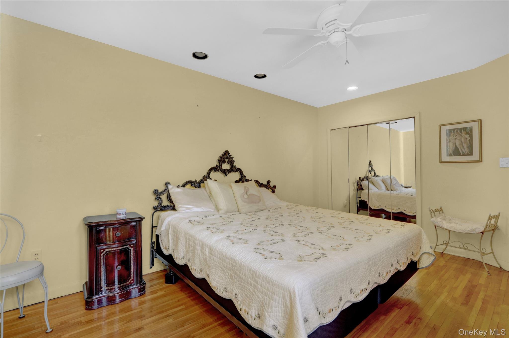 Rockville Centre, New York 11570, United States, 3 Bedrooms Bedrooms, ,2 BathroomsBathrooms,Residential,Active,142598