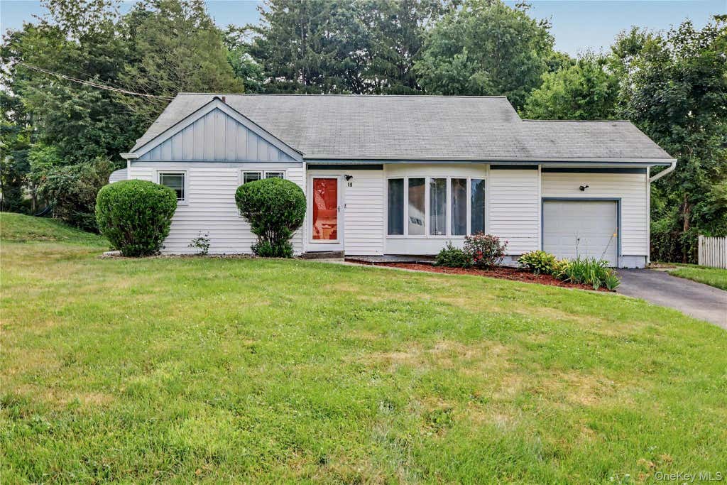 Photo of 19 Cynthia Road, Cortlandt Manor, NY 10567 (MLS # 1023168)