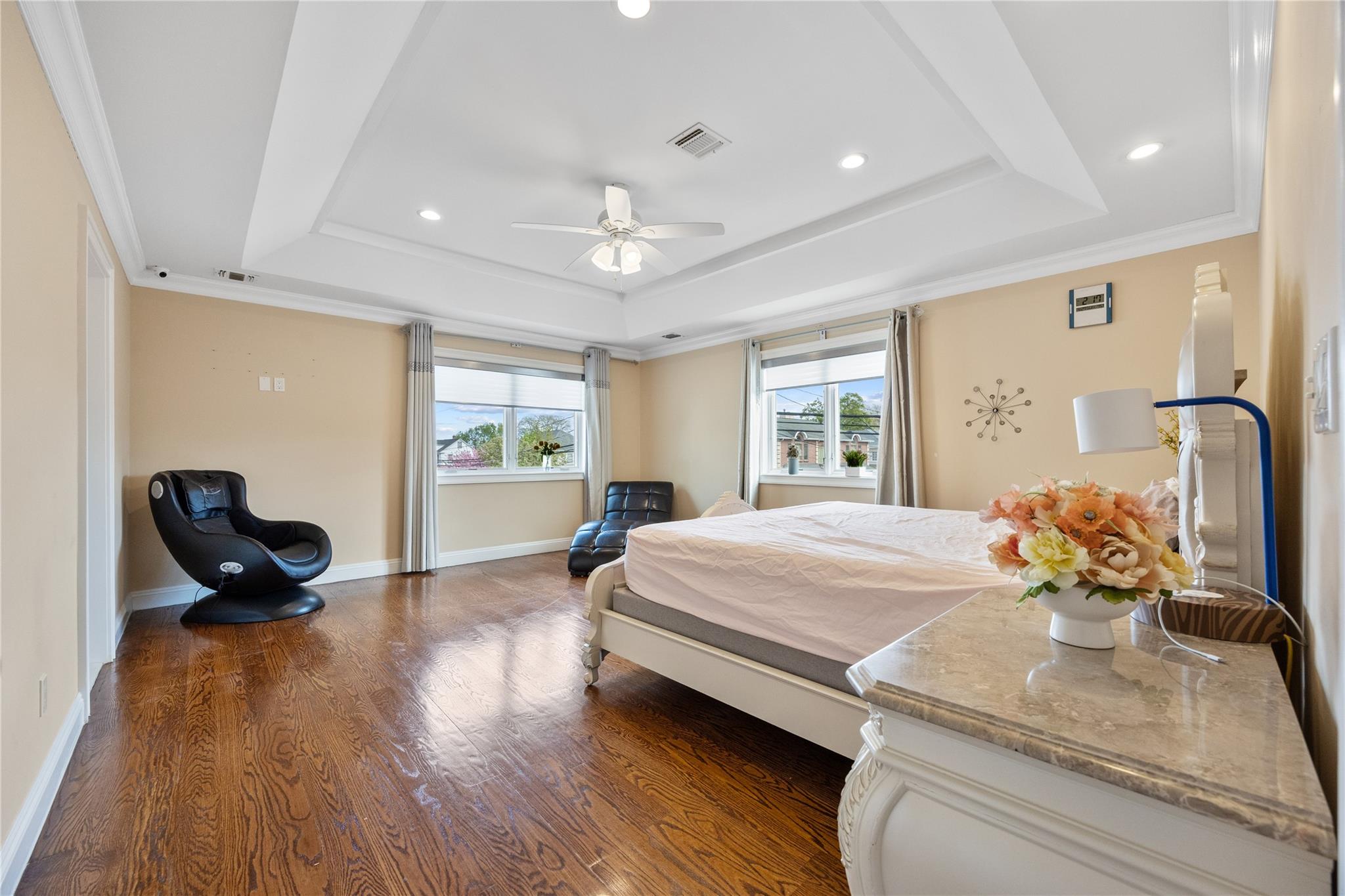 37 Maple Street, Roslyn Heights, New York image 16
