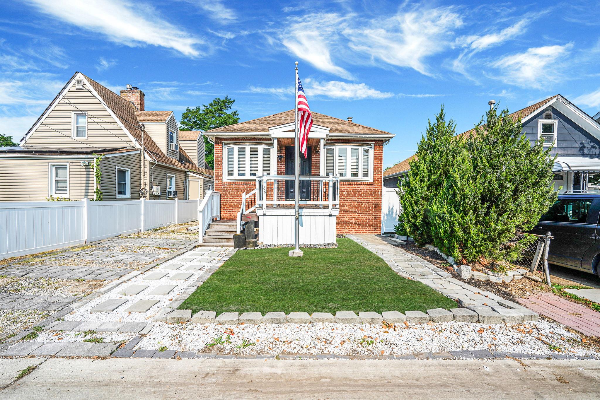 86 West Boulevard