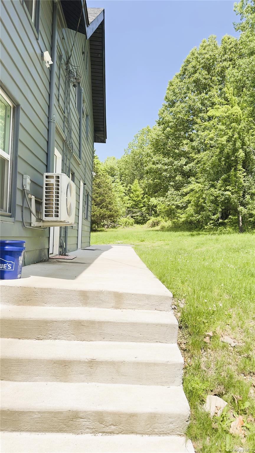 Highland, New York 12528, United States, 2 Bedrooms Bedrooms, ,1 BathroomBathrooms,Residential,Active,214543