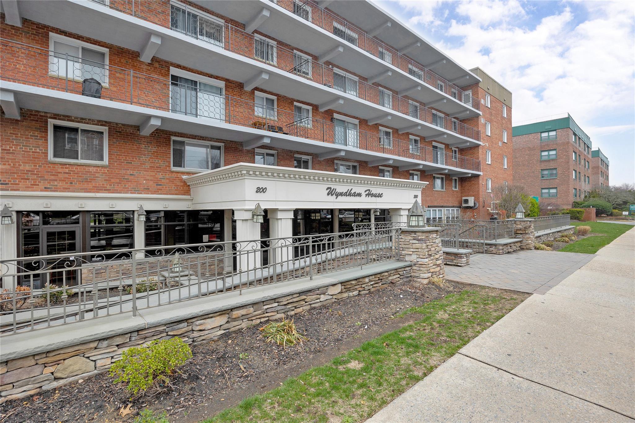 200 Atlantic Avenue #226, Lynbrook, New York image 1