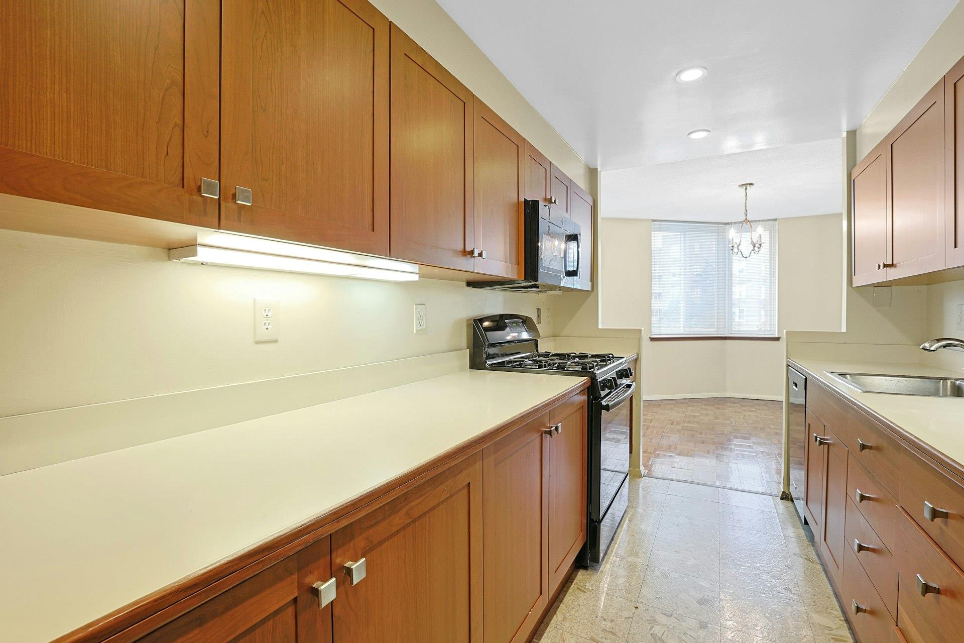 1270 North Avenue #3E, New Rochelle, New York image 10