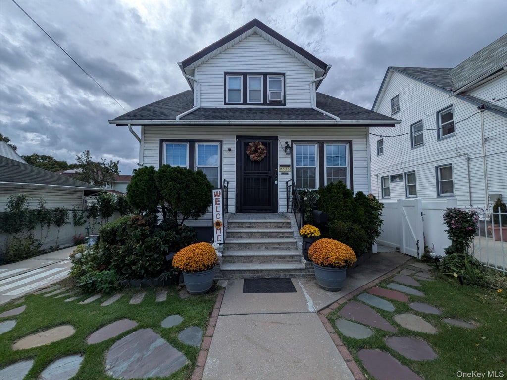 Photo of 88-38 197th Street, Hollis, NY 11423 (MLS # 1055128)